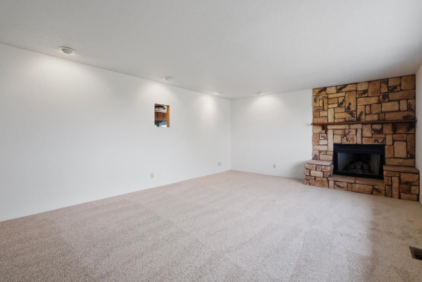 771 Santa Ana Valley RD