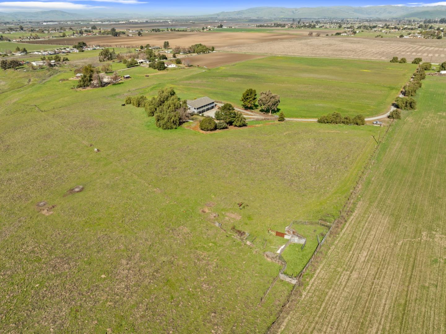 771 Santa Ana Valley RD