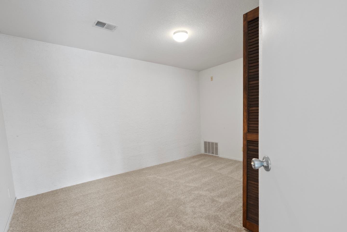 771 Santa Ana Valley RD