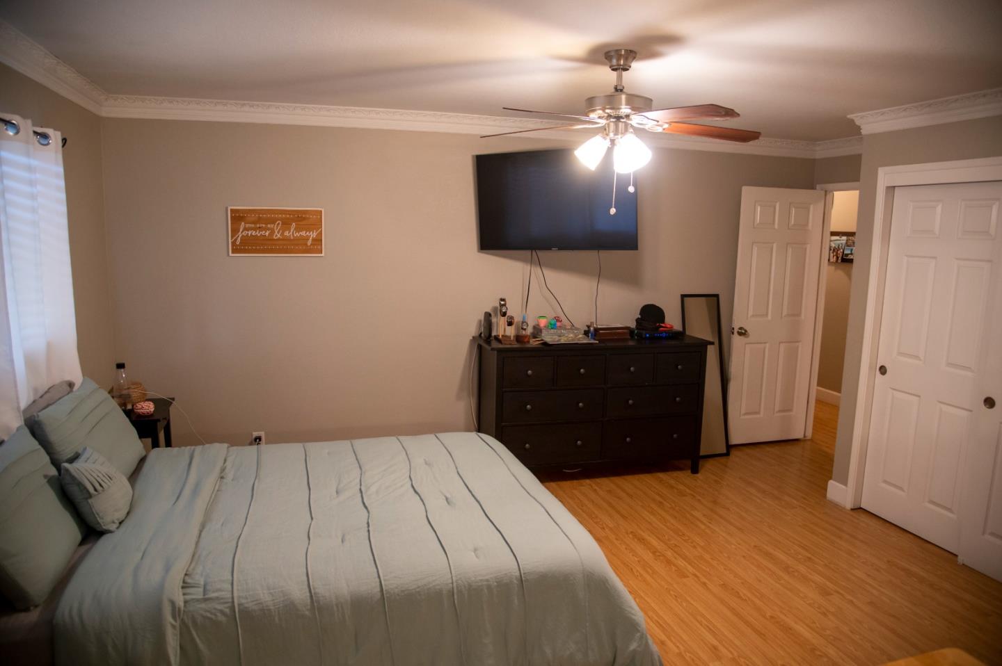 1355 King George Court