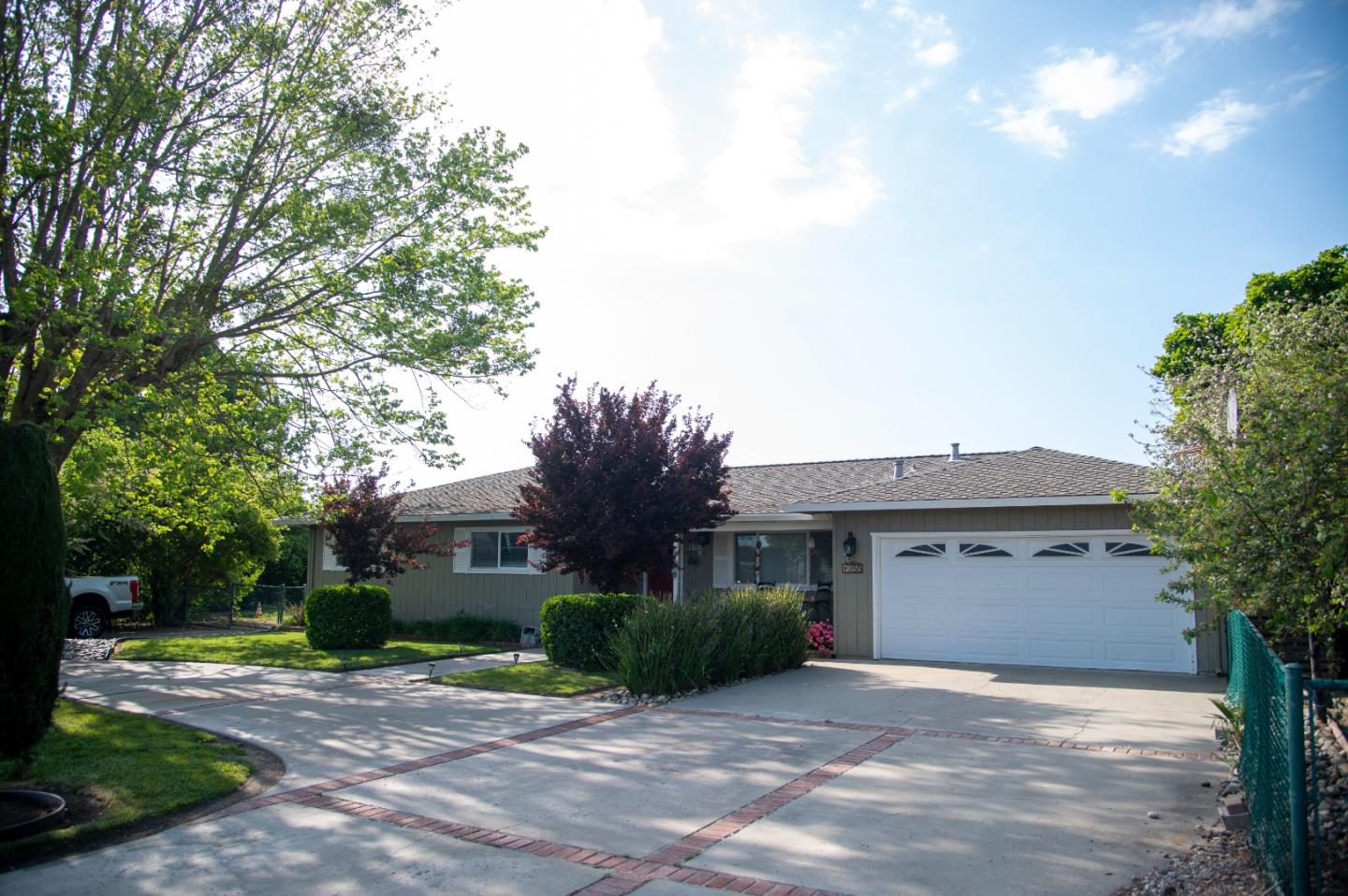 1355 King George Court