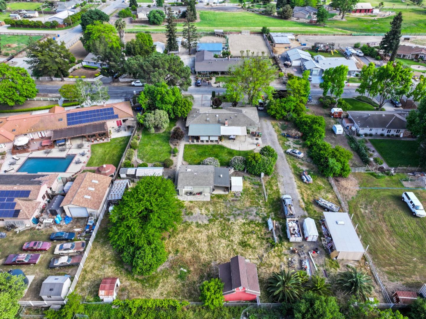 1355 King George Court