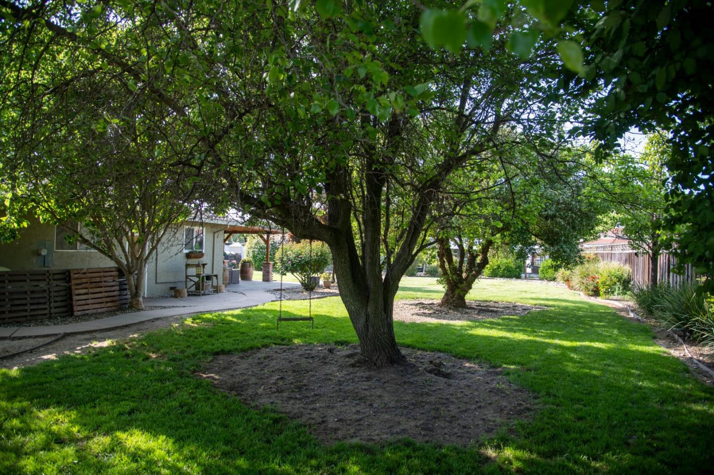 1355 King George Court