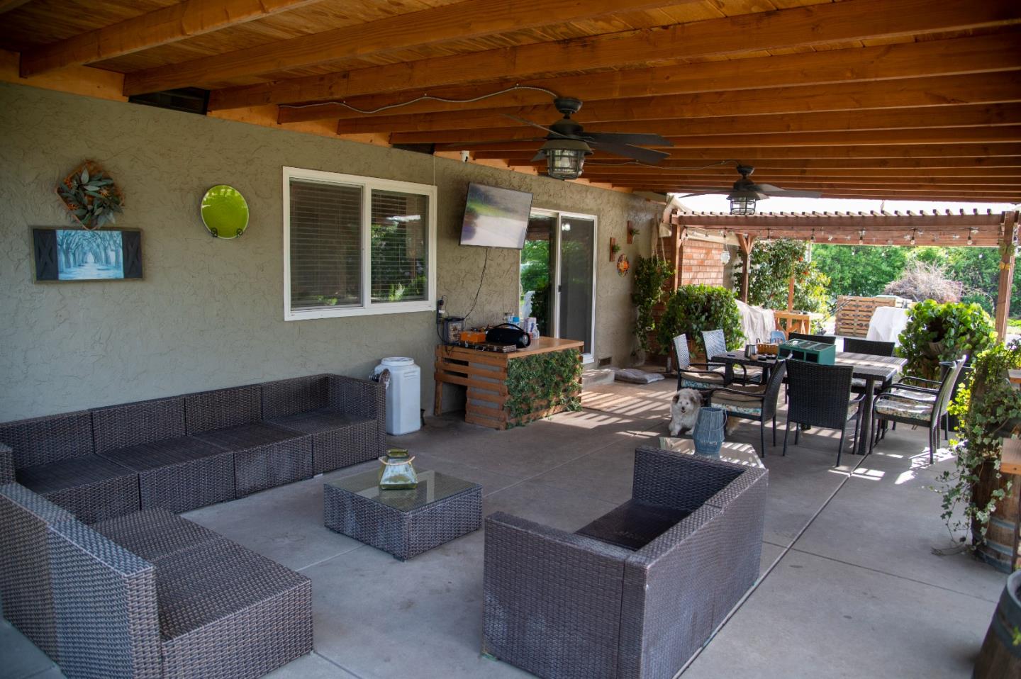 1355 King George Court