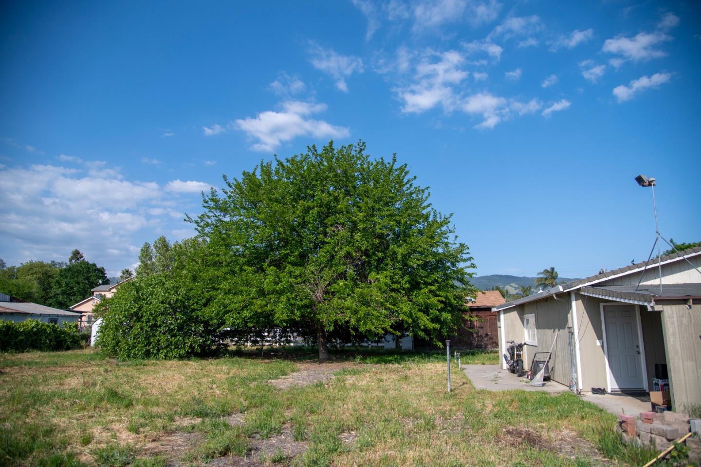 1355 King George Court