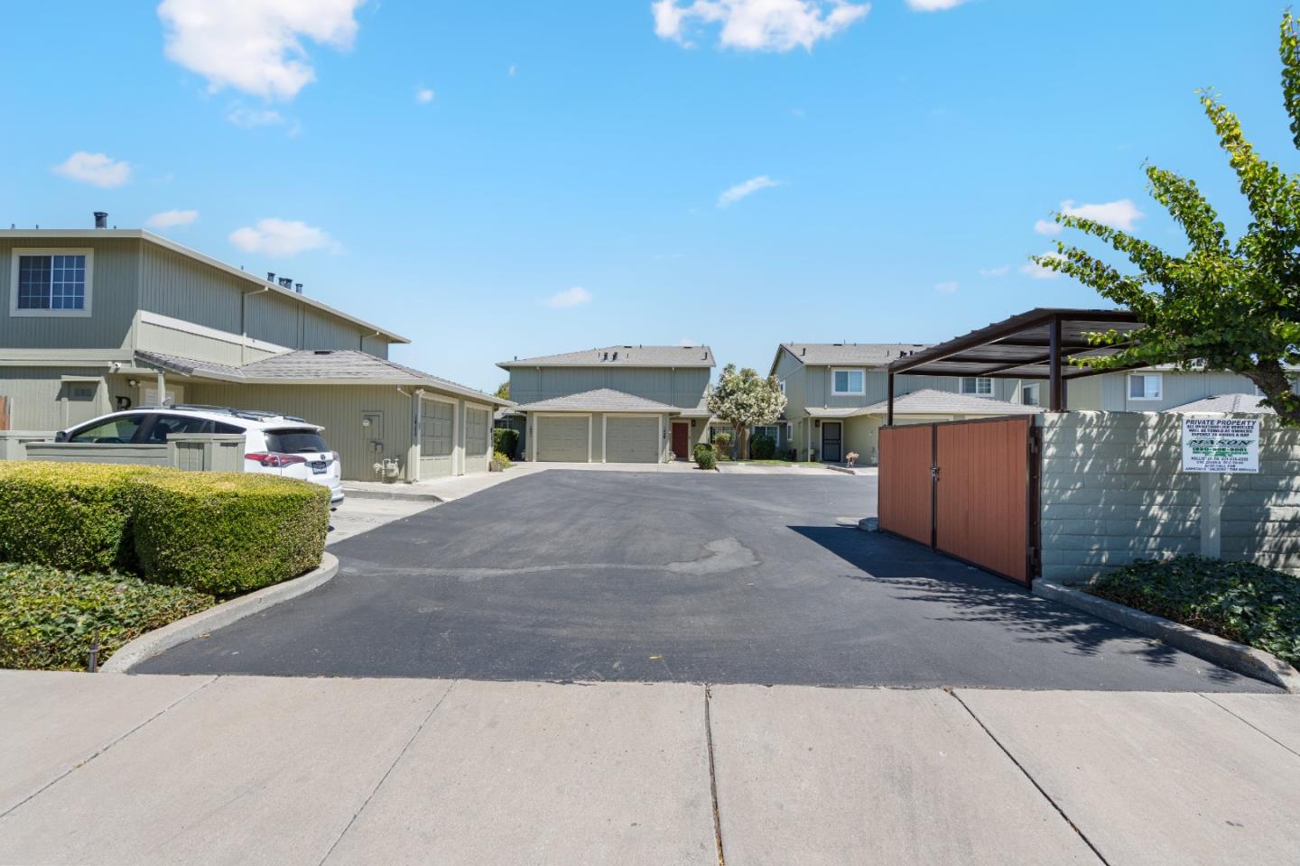 1411 Squire Court