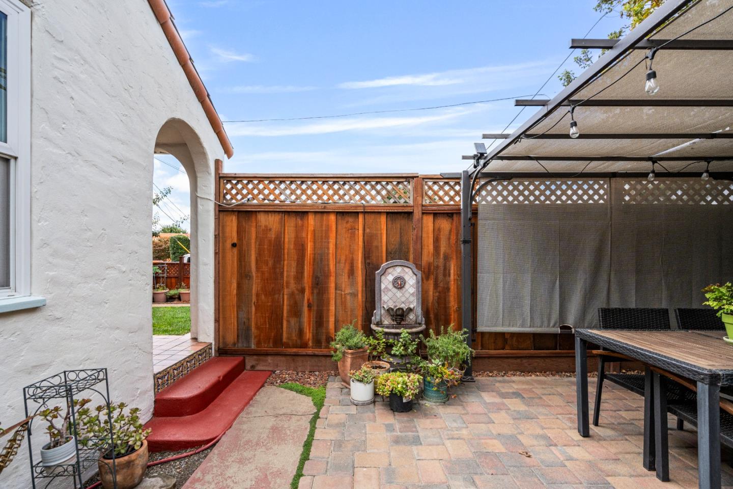 29 Buena Vista Street