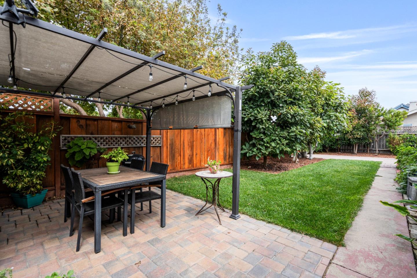 29 Buena Vista Street