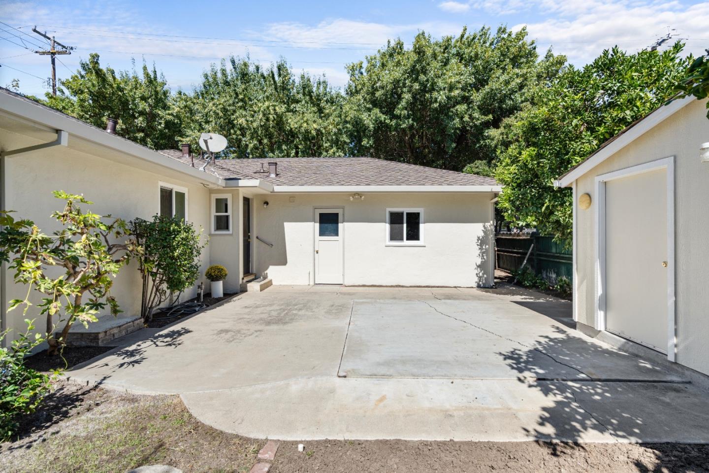 1001 Monterey Street