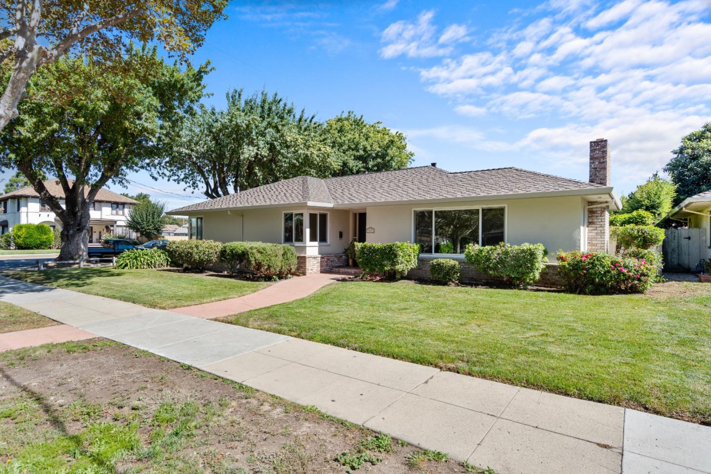 1001 Monterey Street