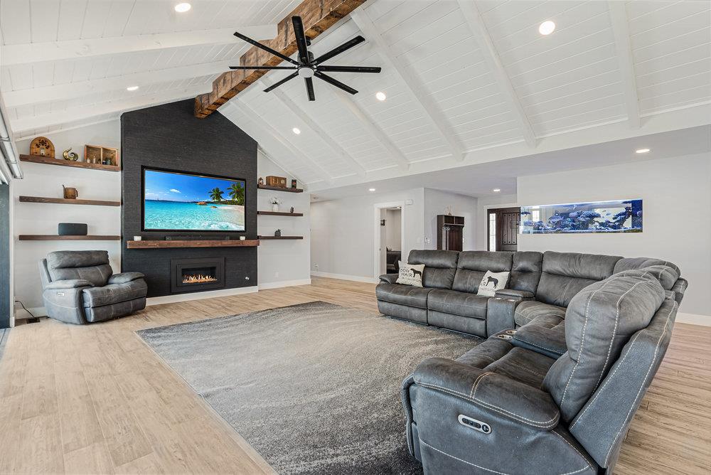 1220 South Ridgemark Drive