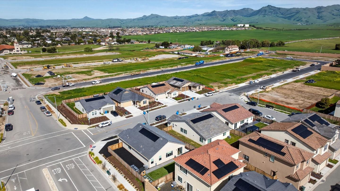 2001 Marigold Street