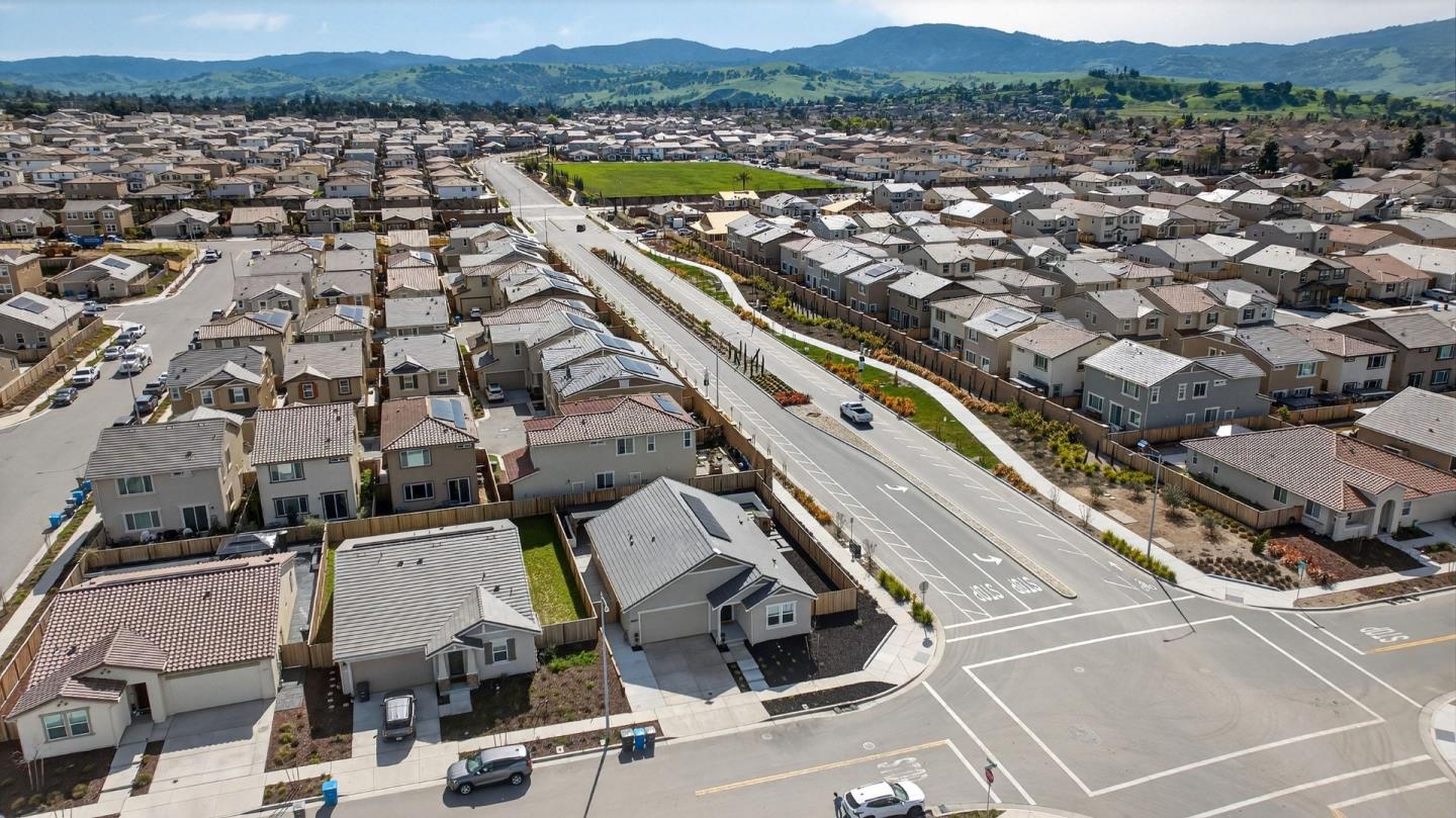 2001 Marigold Street