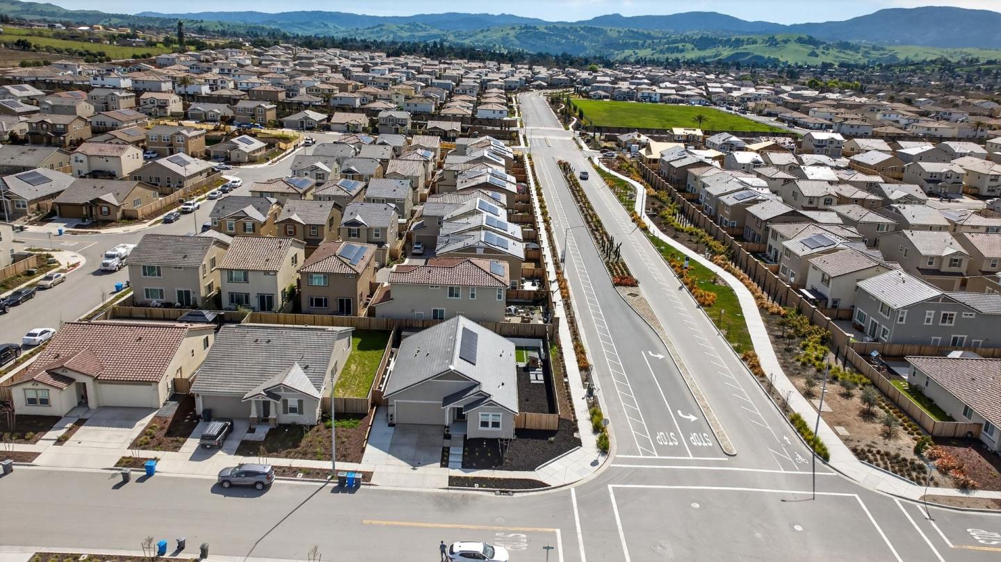 2001 Marigold Street