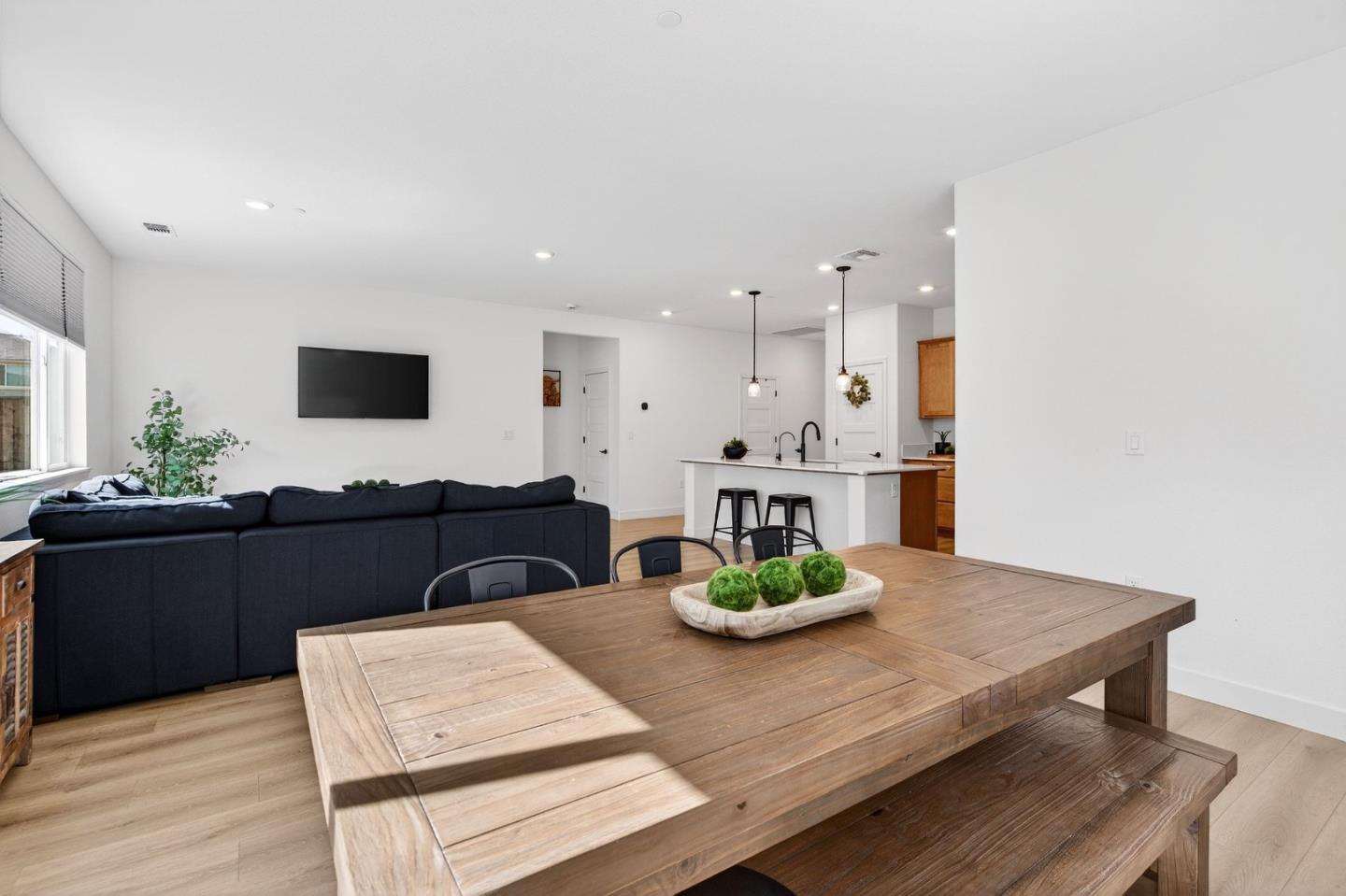 2001 Marigold Street