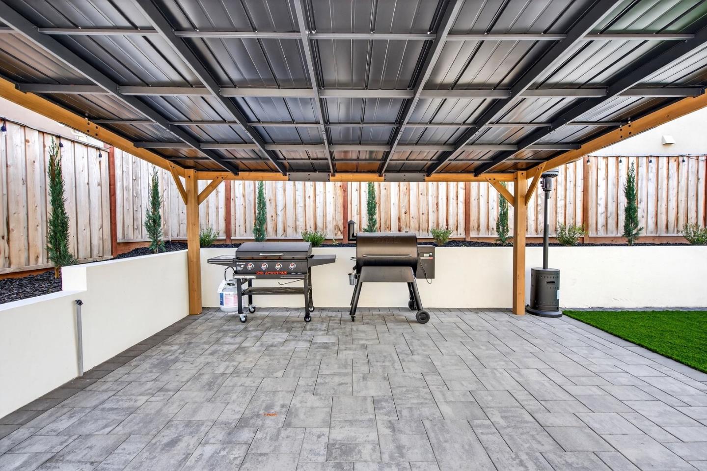 2001 Marigold Street