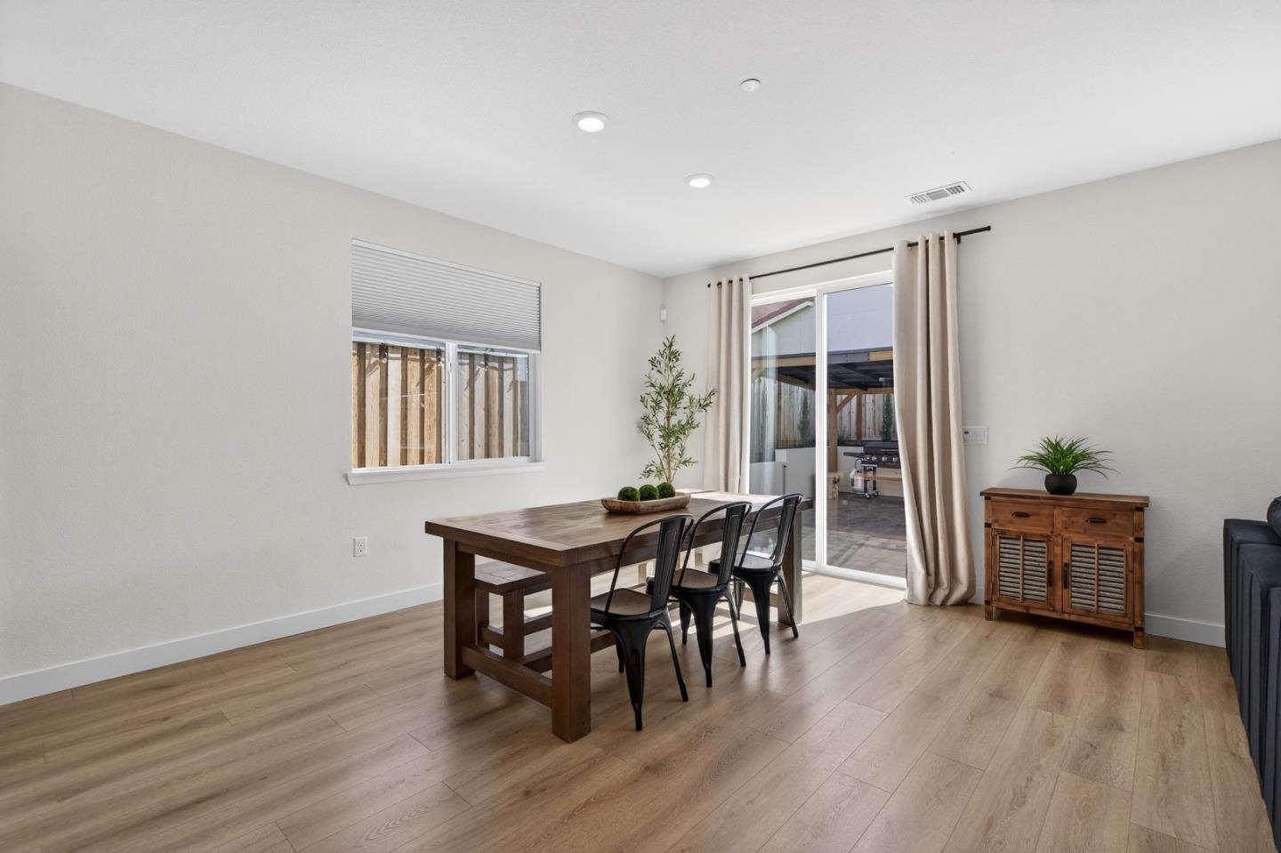 2001 Marigold Street