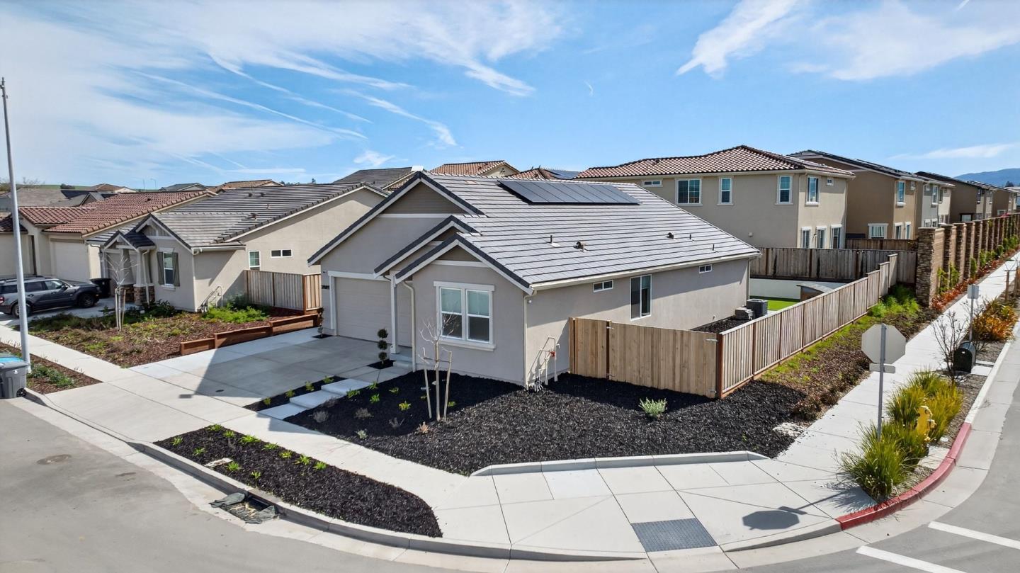 2001 Marigold Street