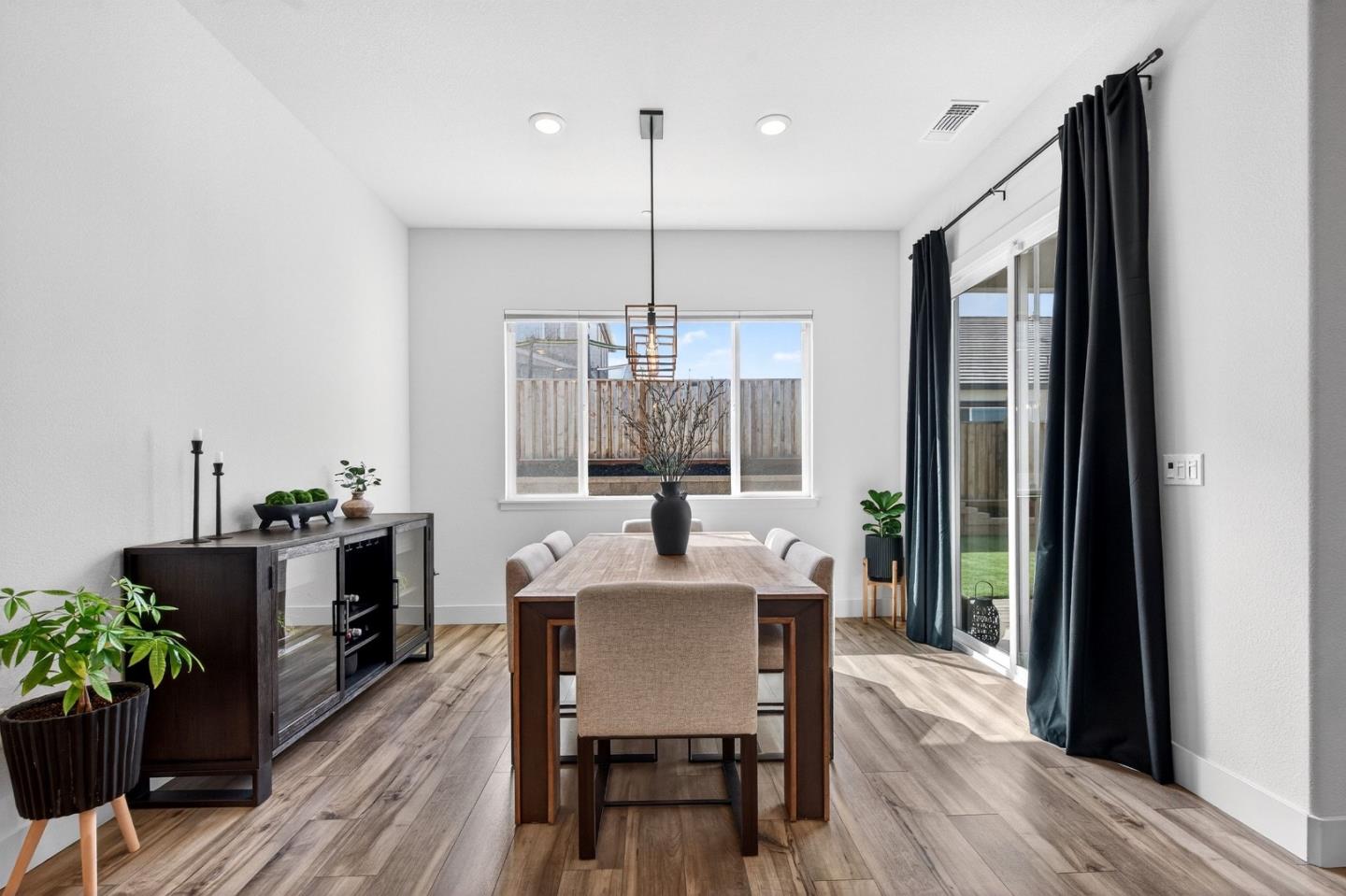 240 Scarlett Way