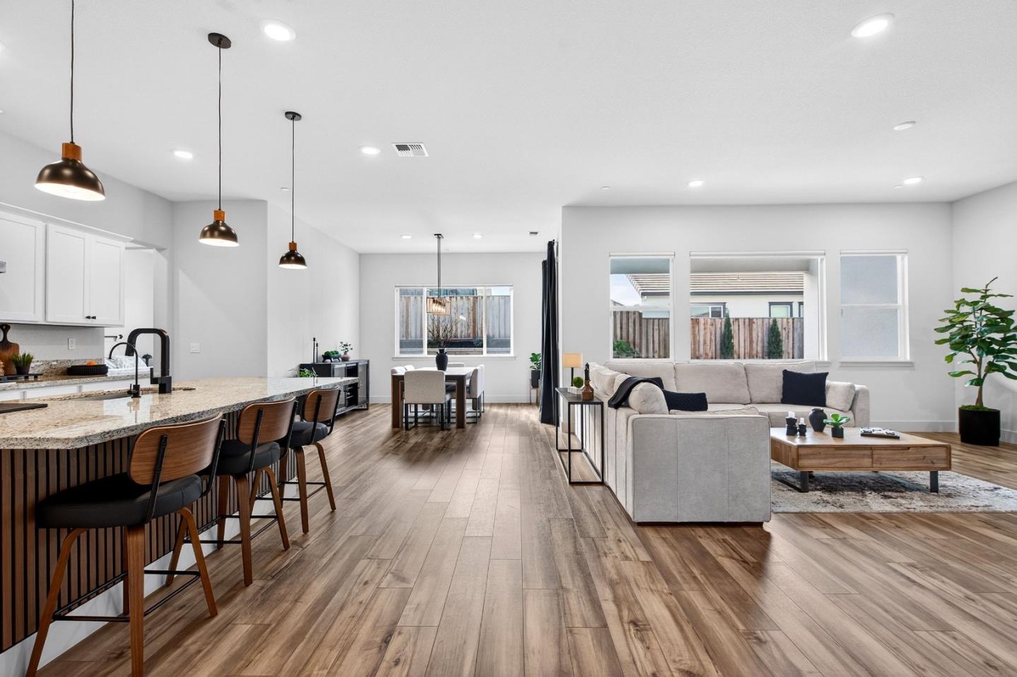 240 Scarlett Way