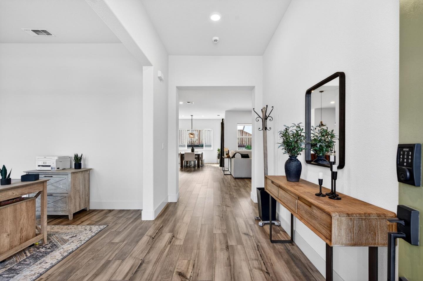 240 Scarlett Way