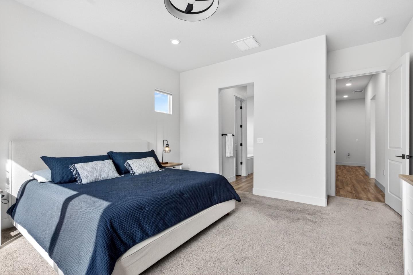 240 Scarlett Way