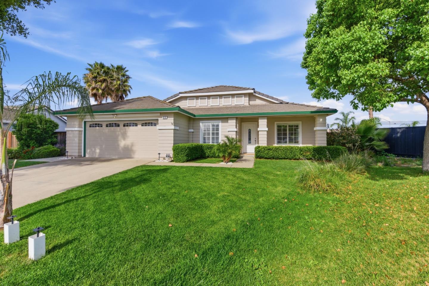 810 Capitola Drive