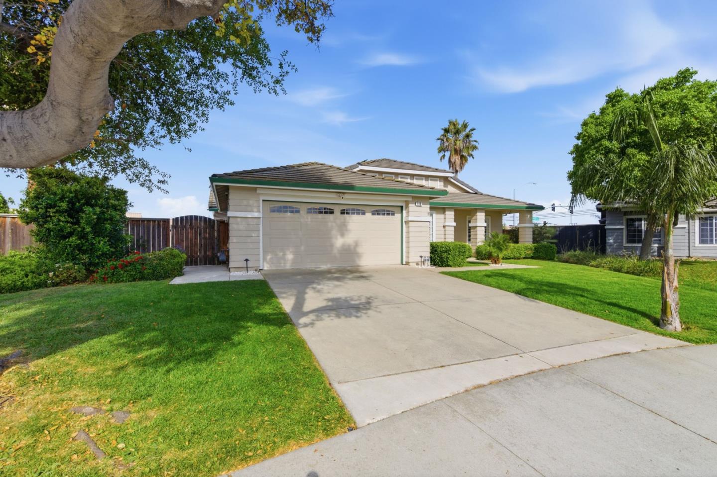 810 Capitola Drive