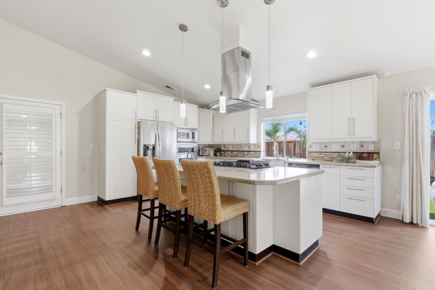 810 Capitola Drive