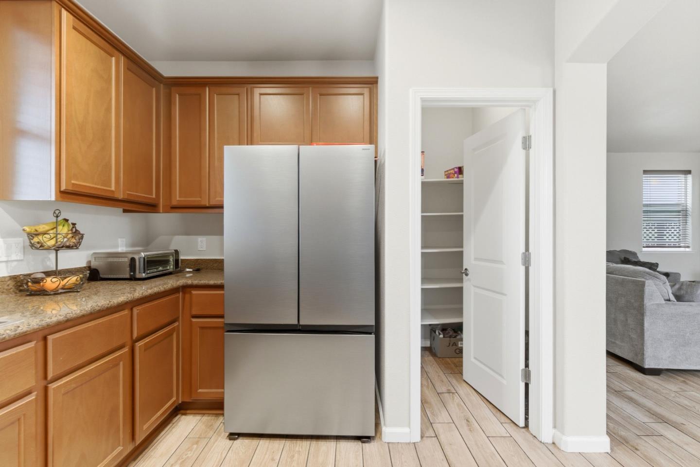 651 Livingston Avenue