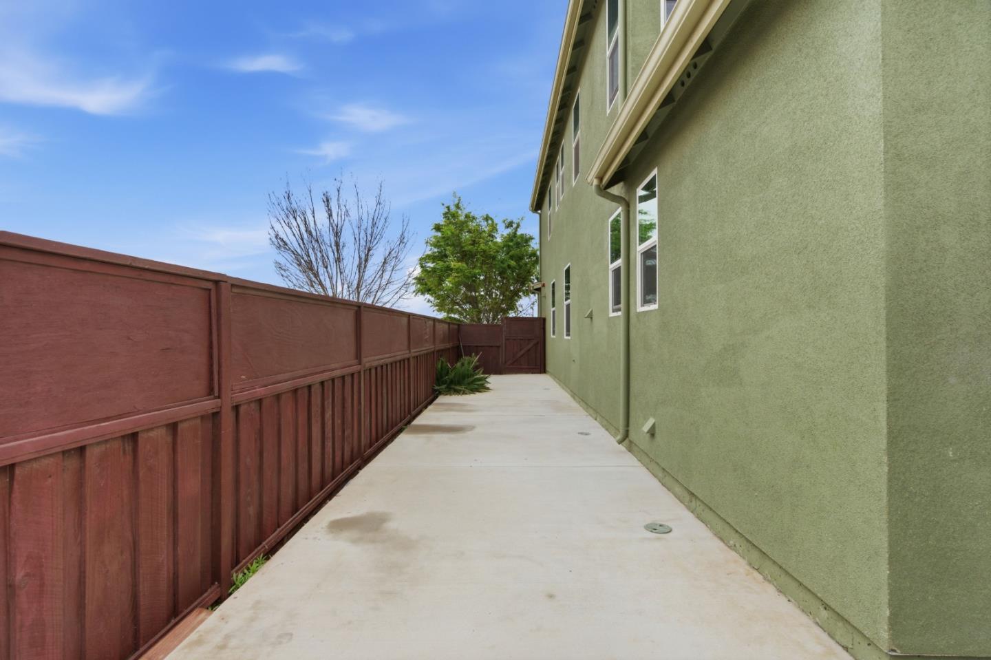 651 Livingston Avenue