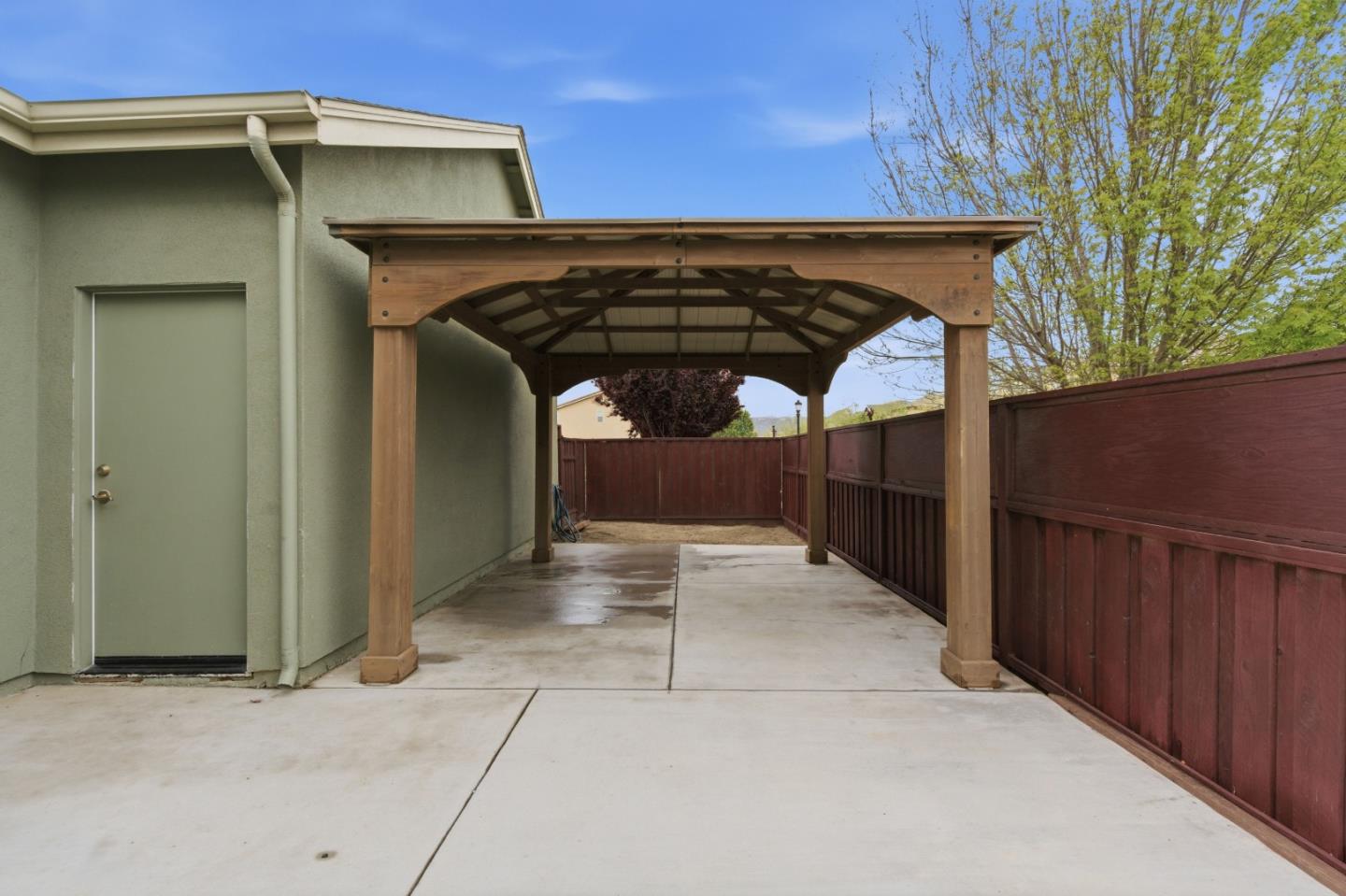 651 Livingston Avenue