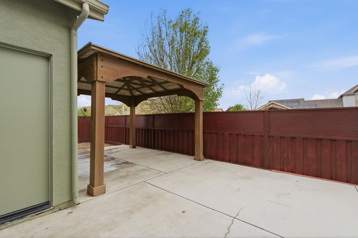 651 Livingston Avenue