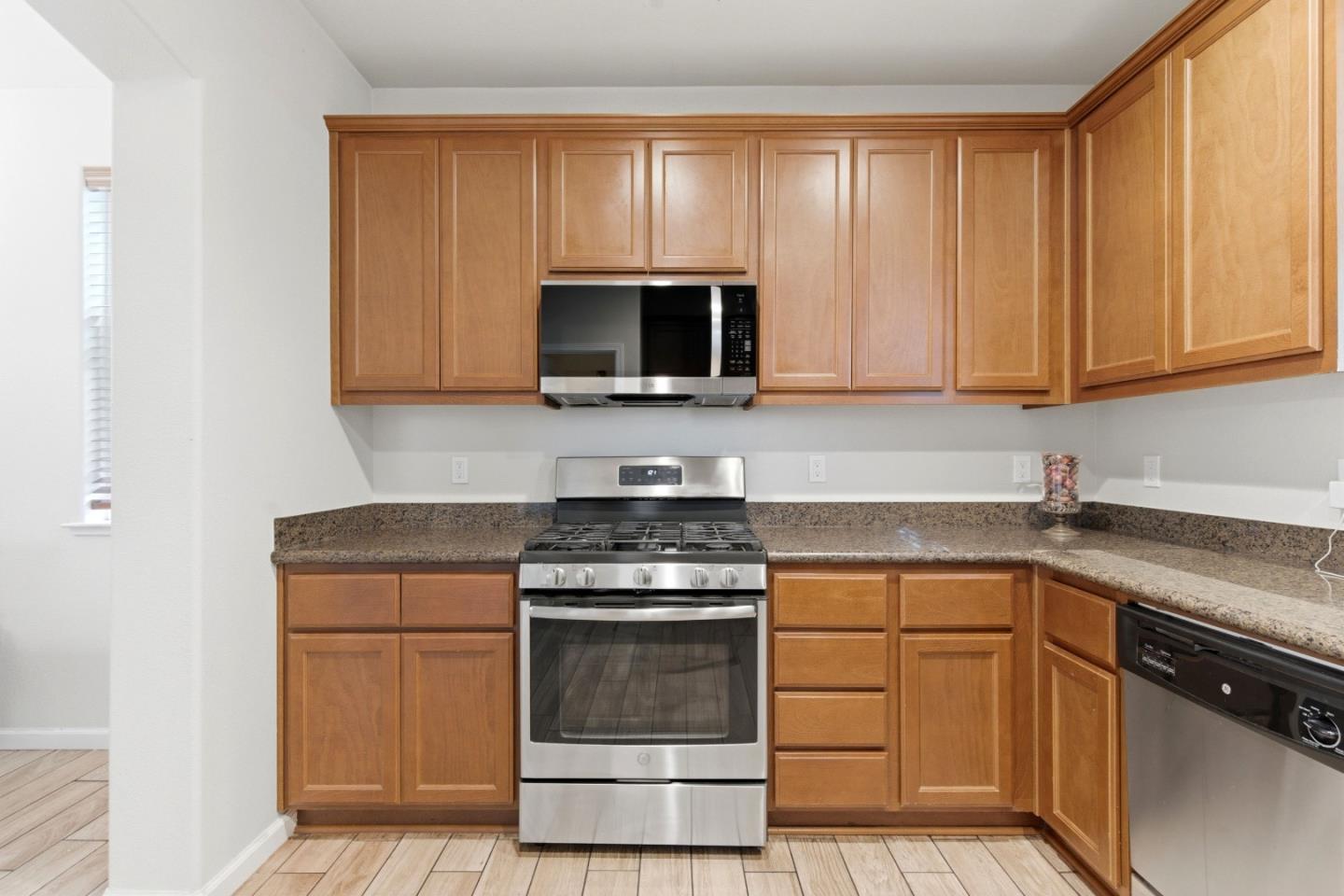 651 Livingston Avenue