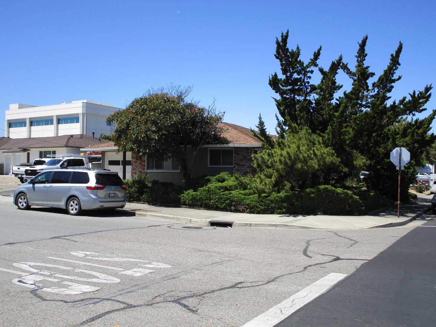 981 Sunset Drive