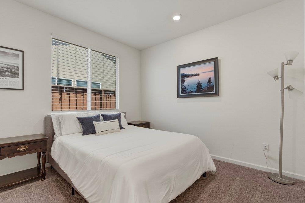 914 Fulton Way