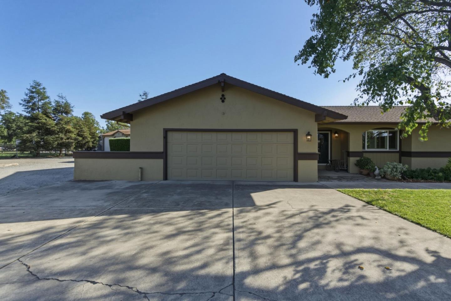 3390 Fallon Road
