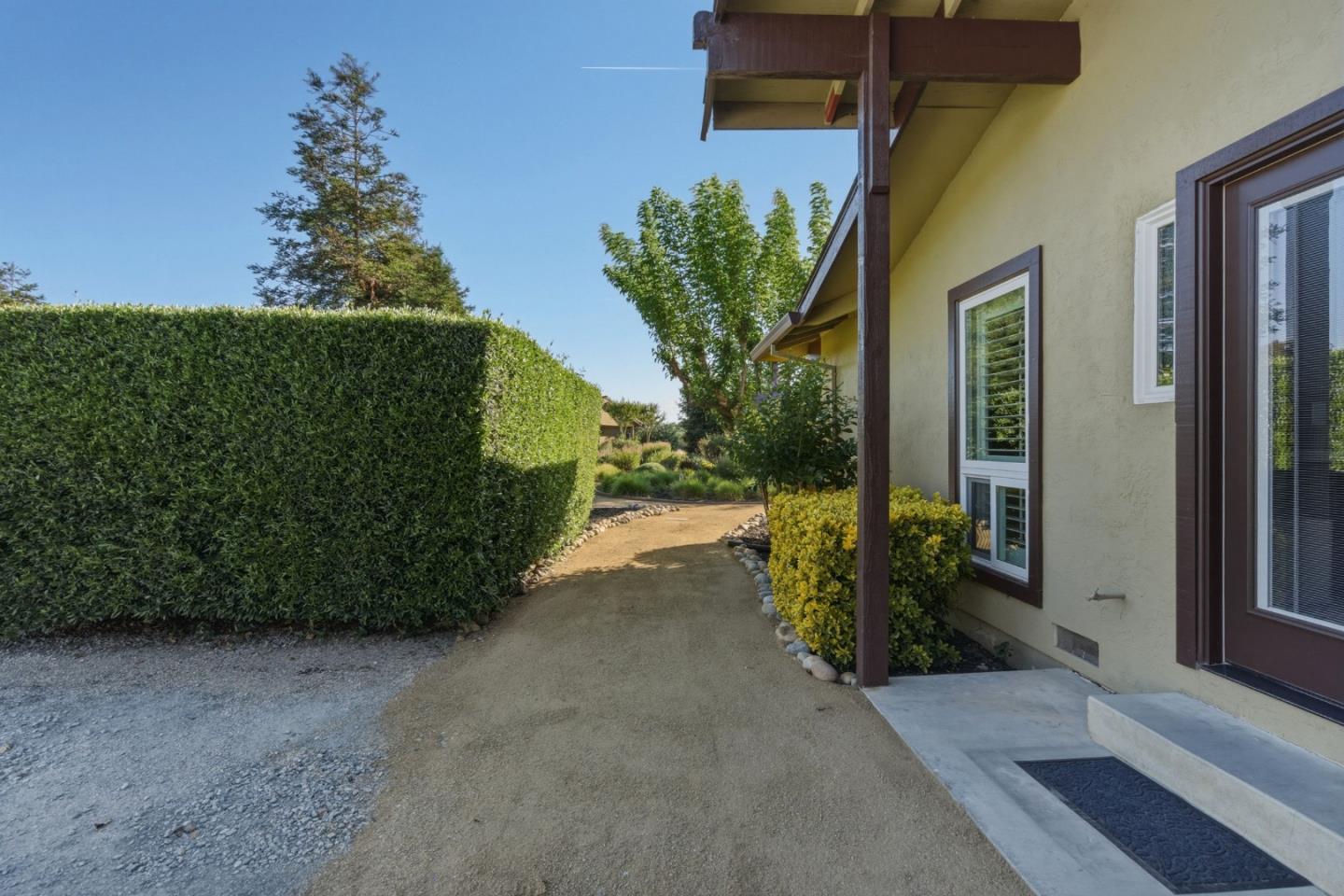 3390 Fallon Road