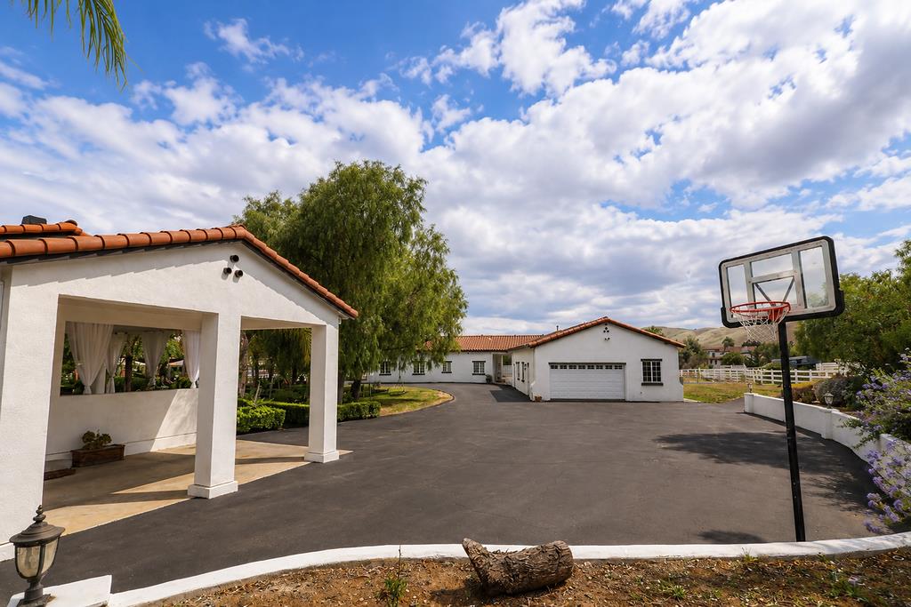 1150 Stony Brook Drive