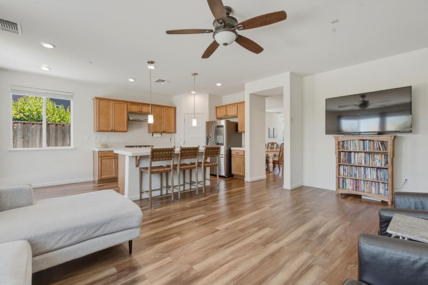 545 San Joaquin CT