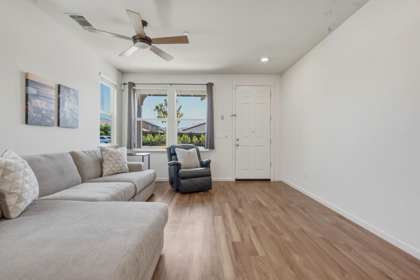 545 San Joaquin CT