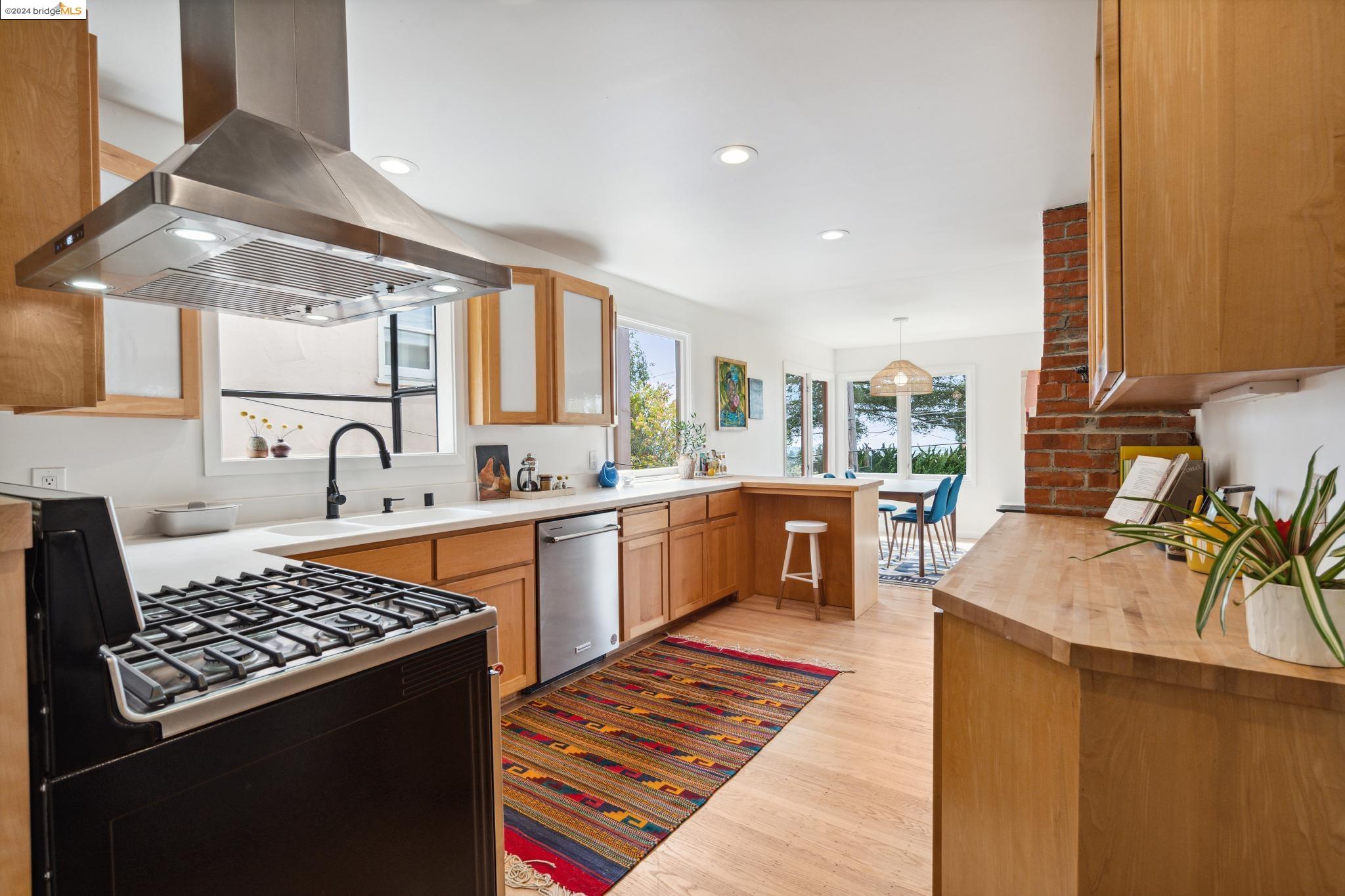 1195 Walnut Street