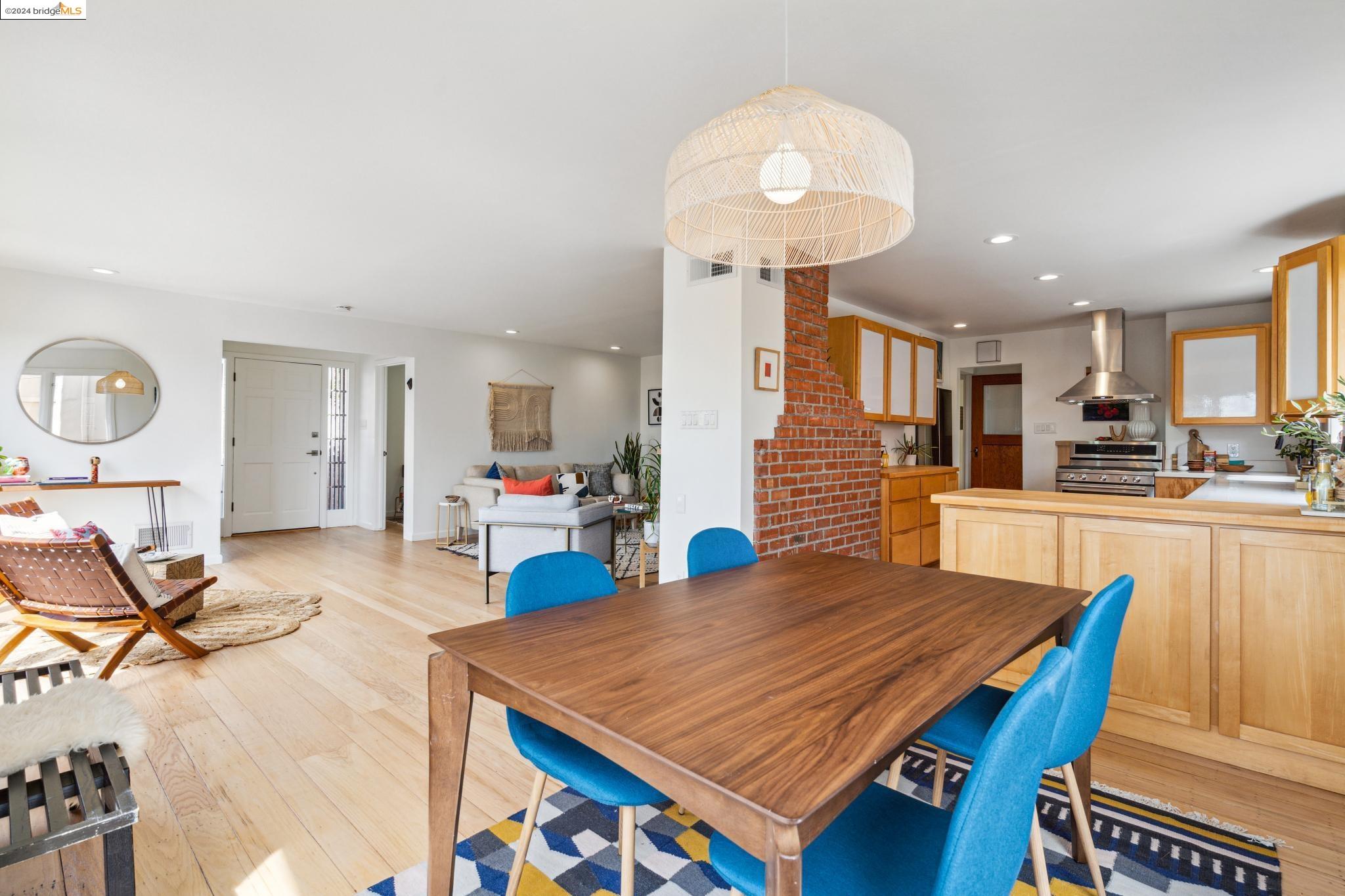 1195 Walnut Street