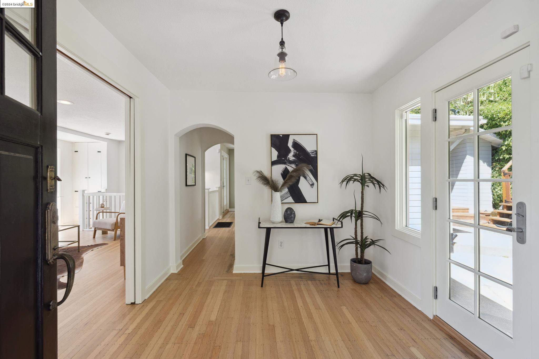 5687 Florence Ter