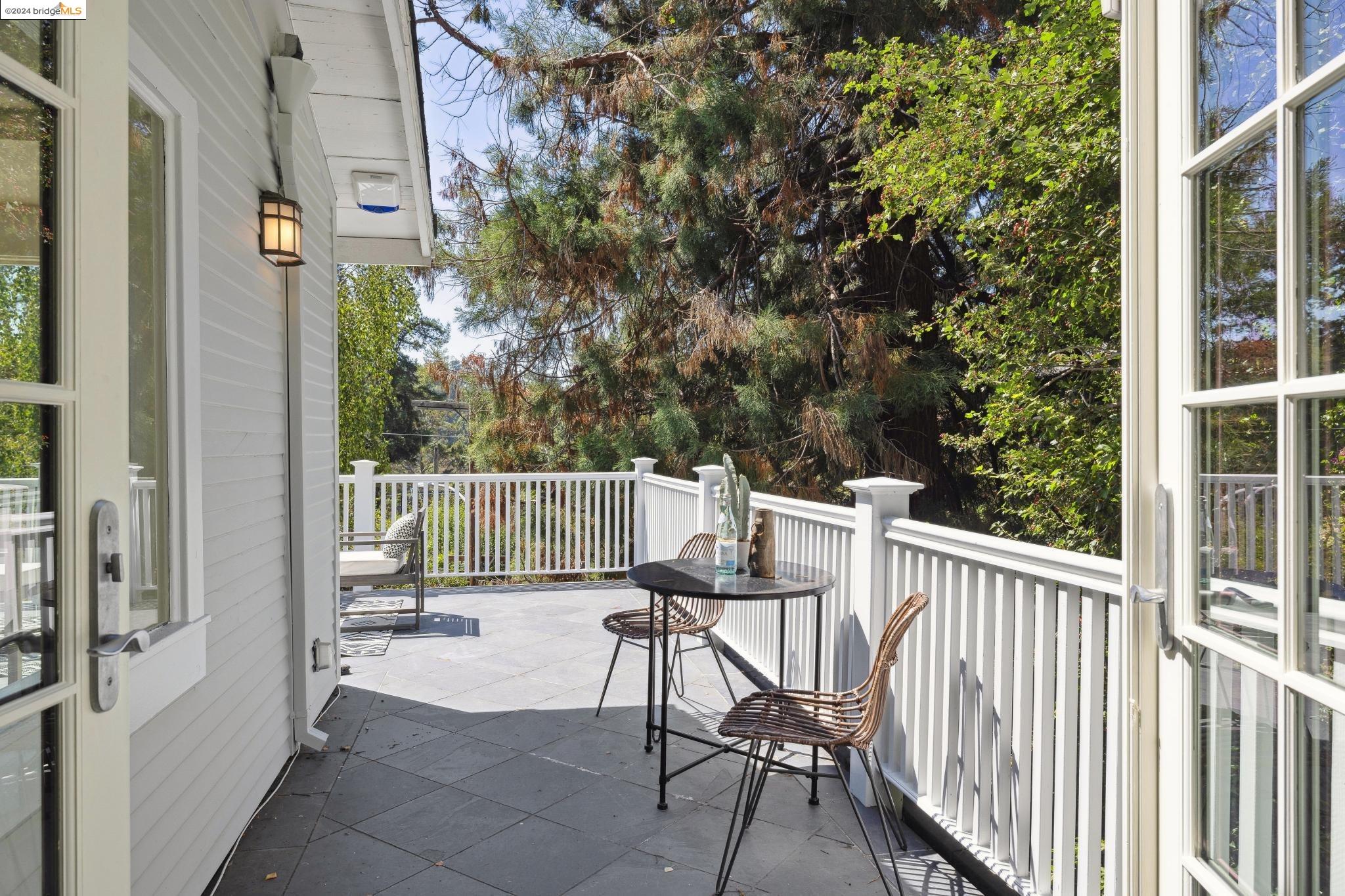 5687 Florence Ter