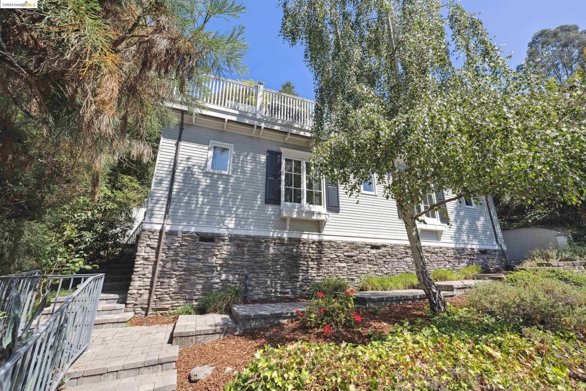 5687 Florence Ter