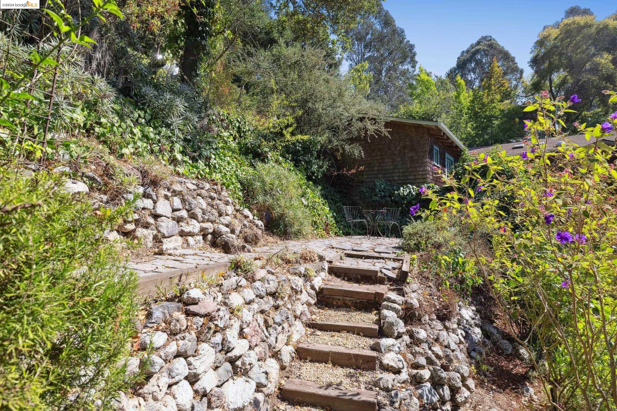 5687 Florence Ter