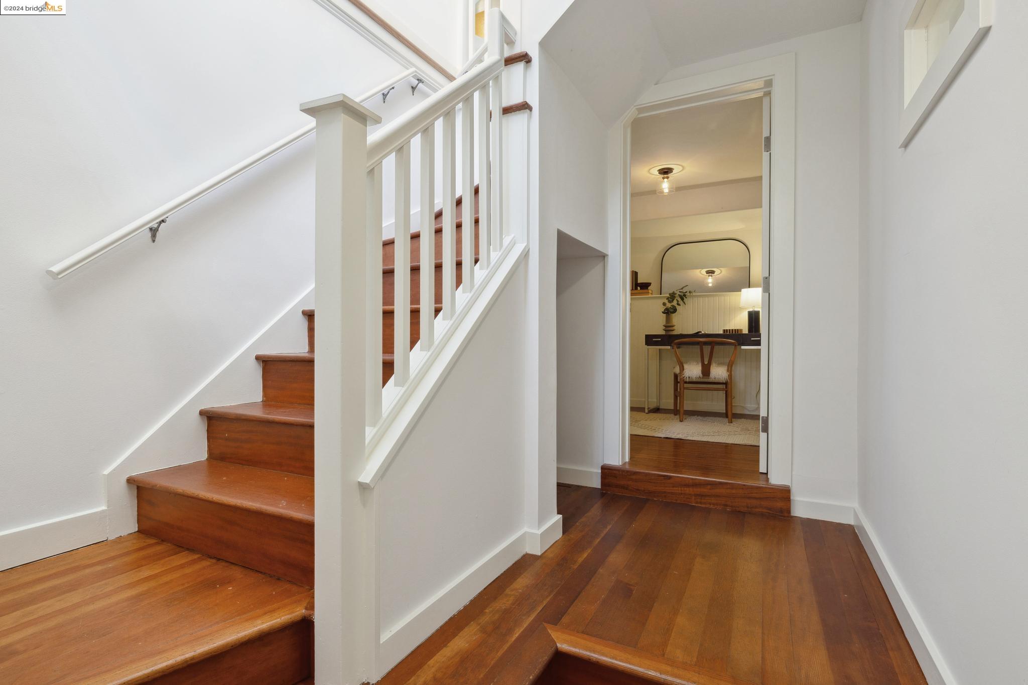 5687 Florence Ter