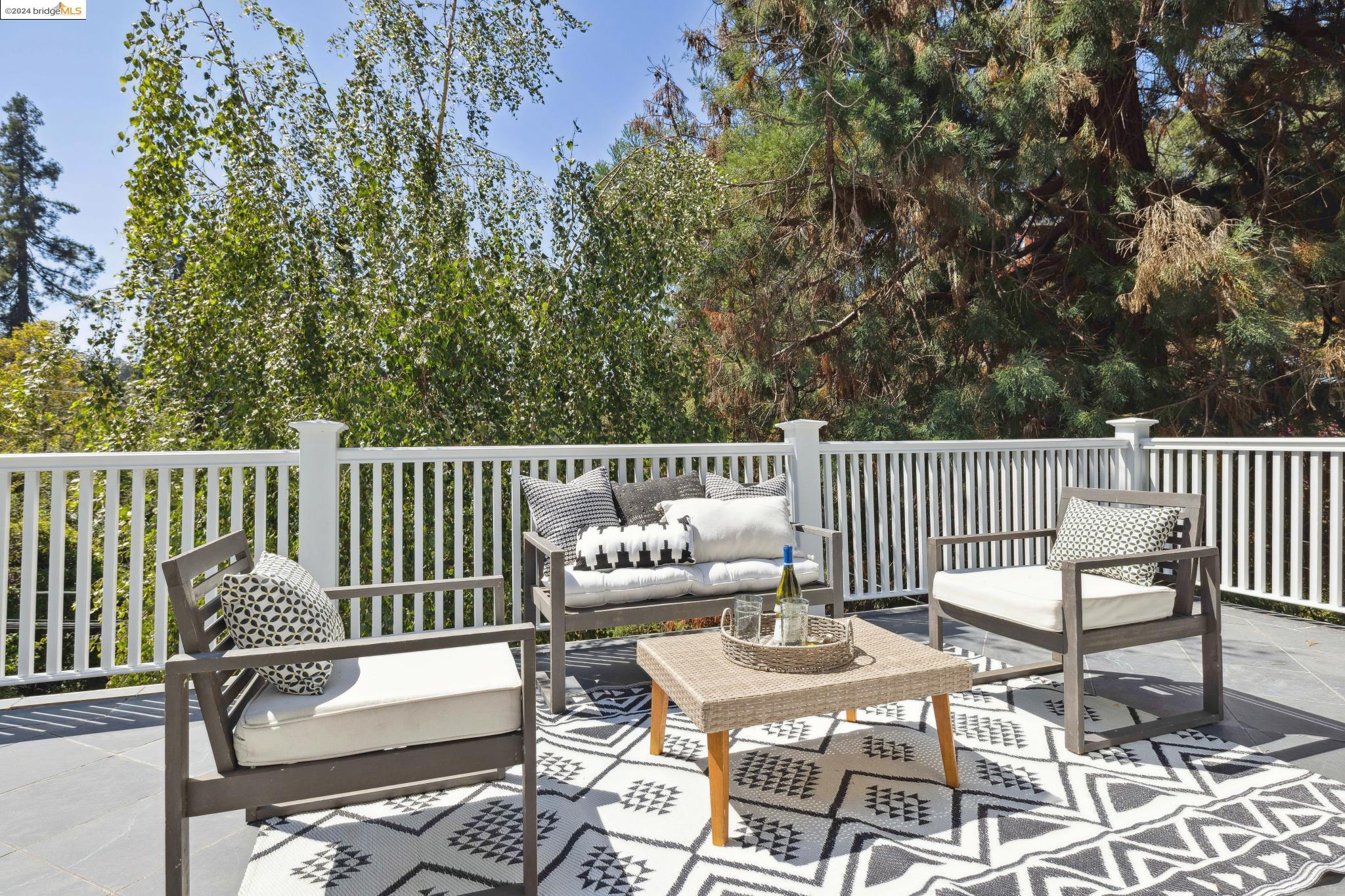 5687 Florence Ter
