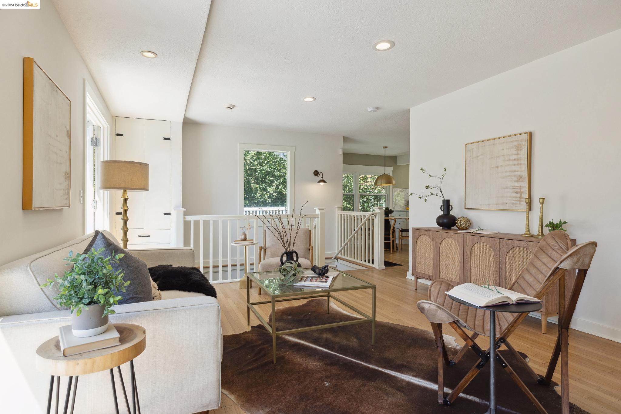 5687 Florence Ter